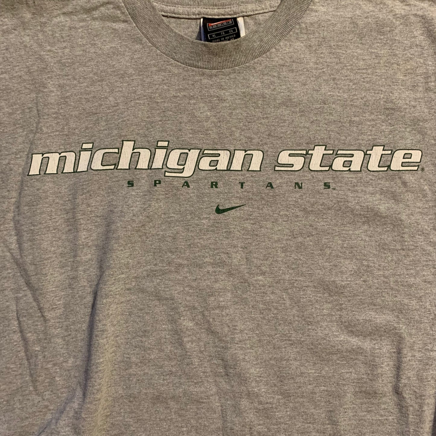 2000s Nike Center Swoosh T