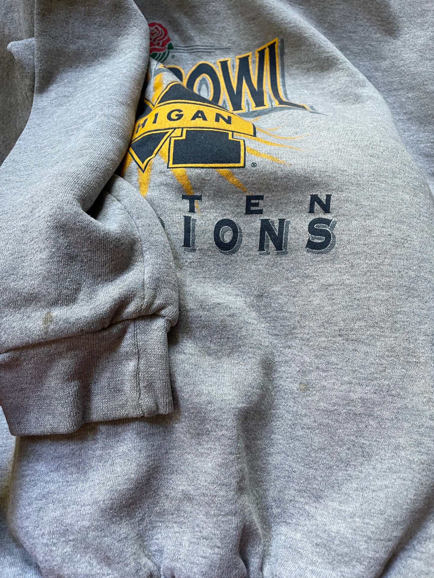 Rose Bowl Crewneck