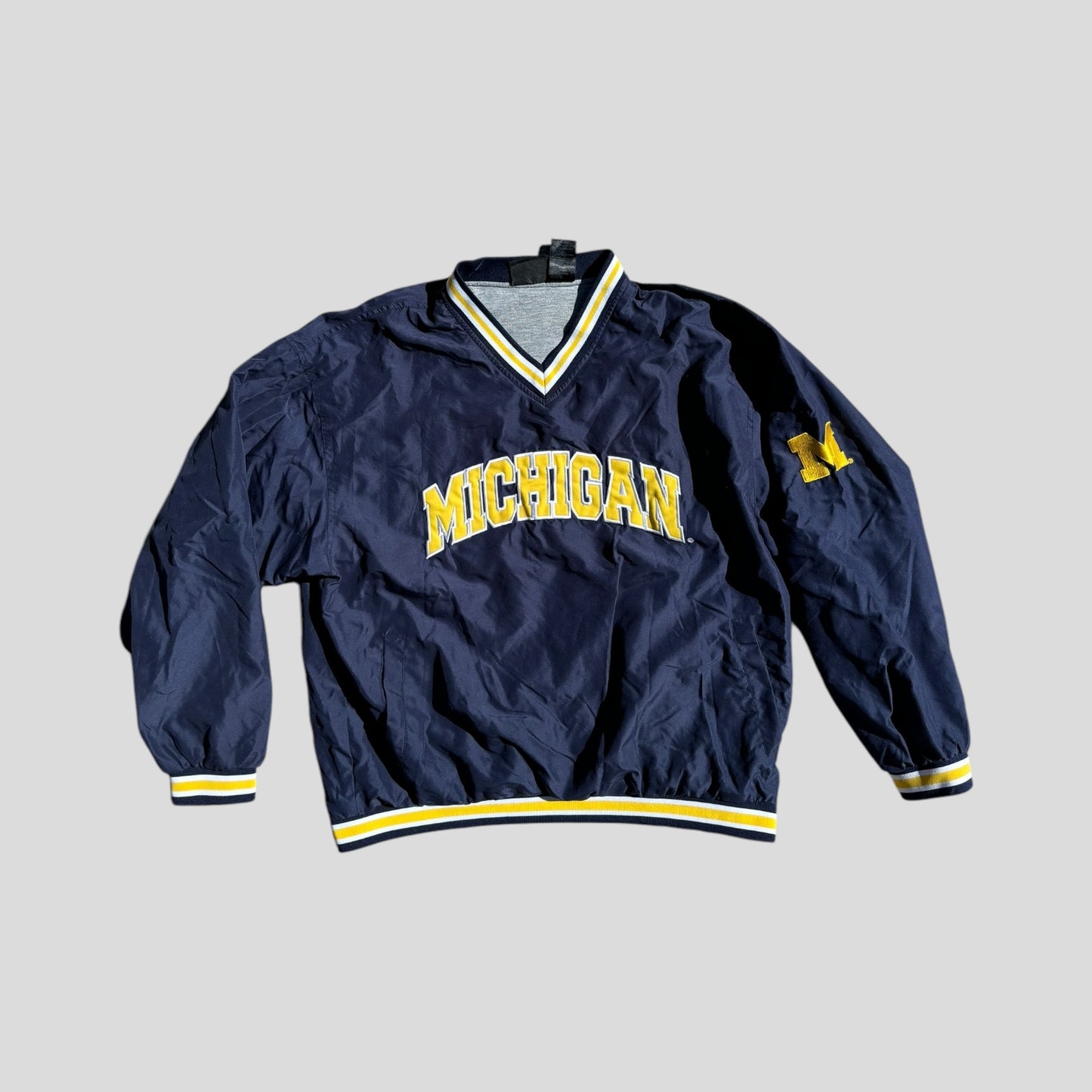 Vintage V Pullover